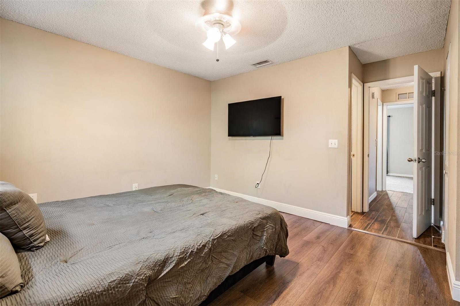 Image 23 of 40 For 16553 Brigadoon Drive