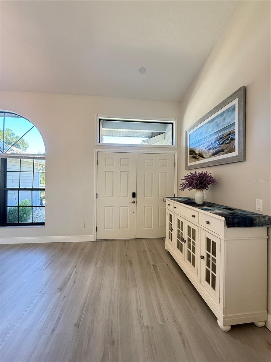 Image 3 of 45 For 4608 Vintage Drive