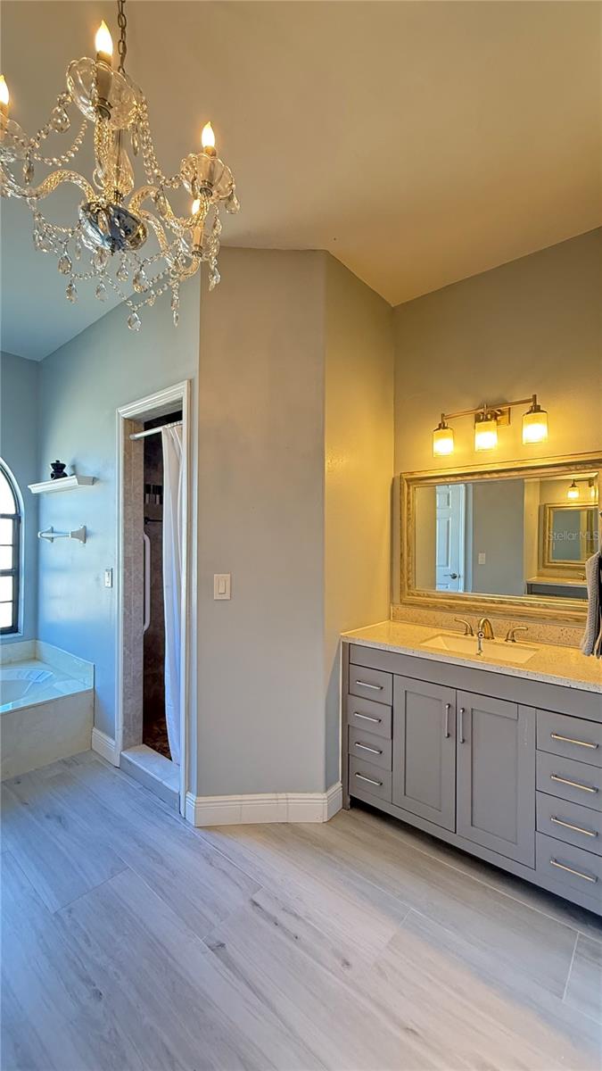 Image 4 of 45 For 4608 Vintage Drive