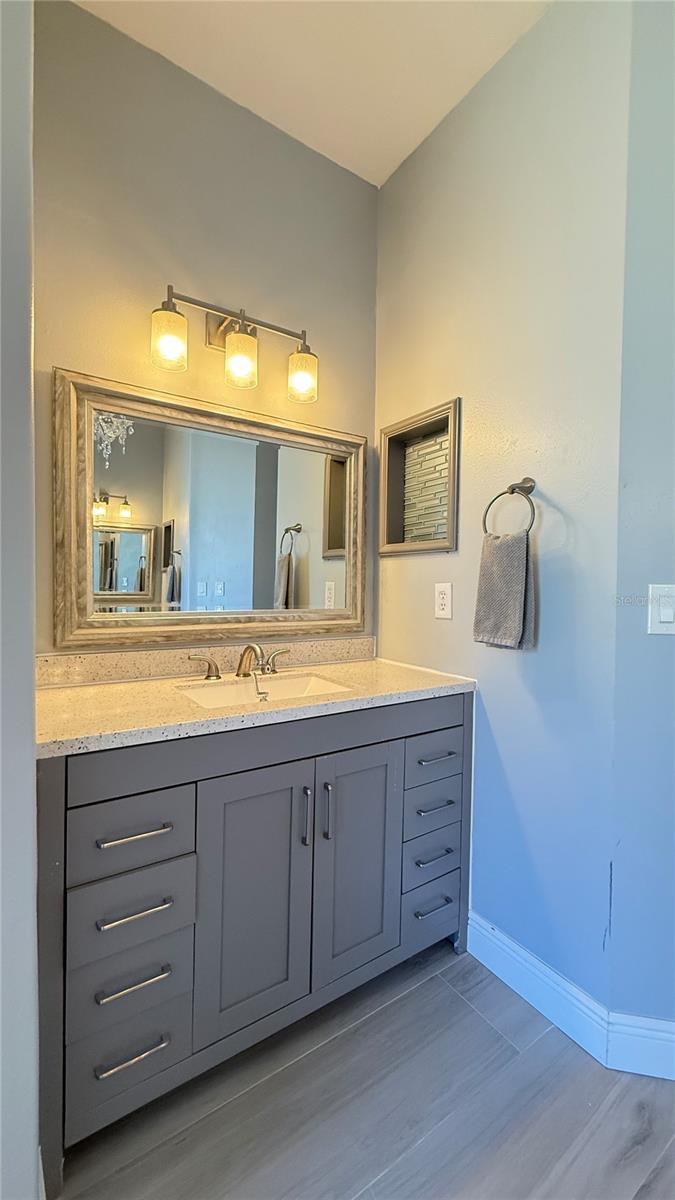 Image 5 of 45 For 4608 Vintage Drive