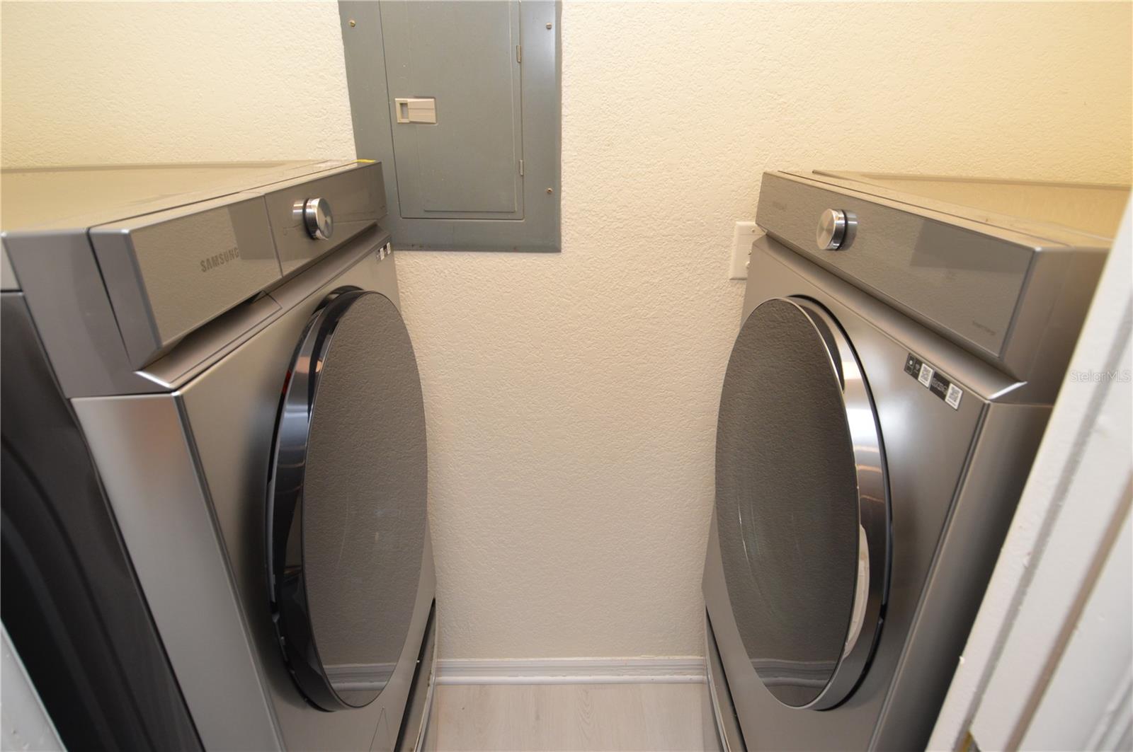 Image 11 of 95 For 10263 Gandy Boulevard N 607