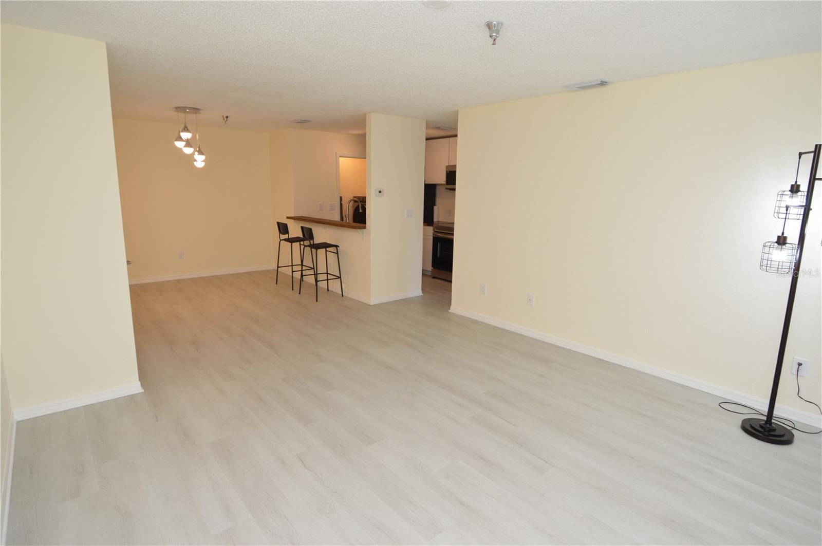 Image 14 of 95 For 10263 Gandy Boulevard N 607