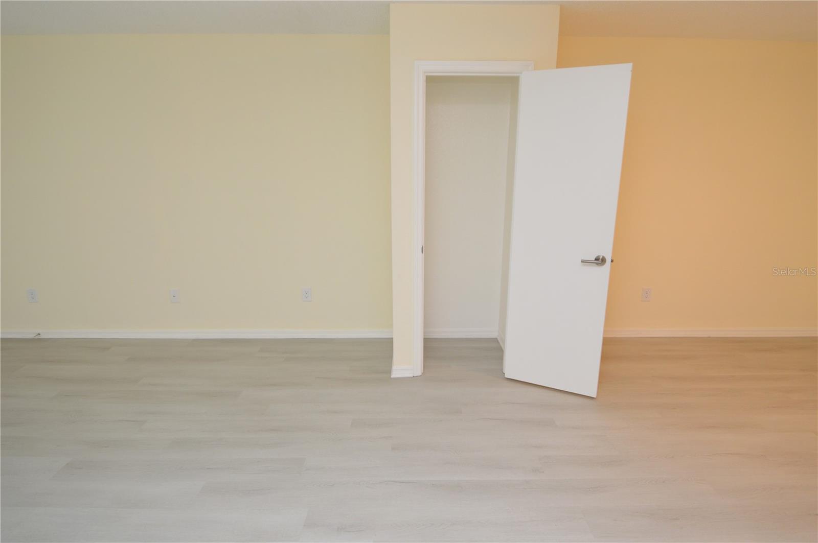 Image 18 of 95 For 10263 Gandy Boulevard N 607