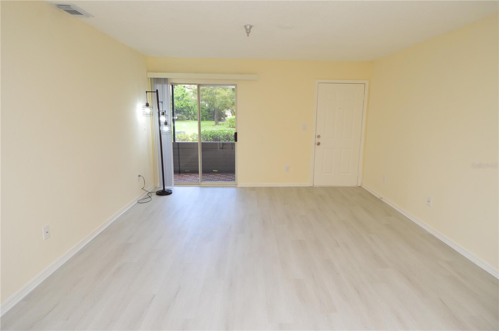 Image 21 of 95 For 10263 Gandy Boulevard N 607