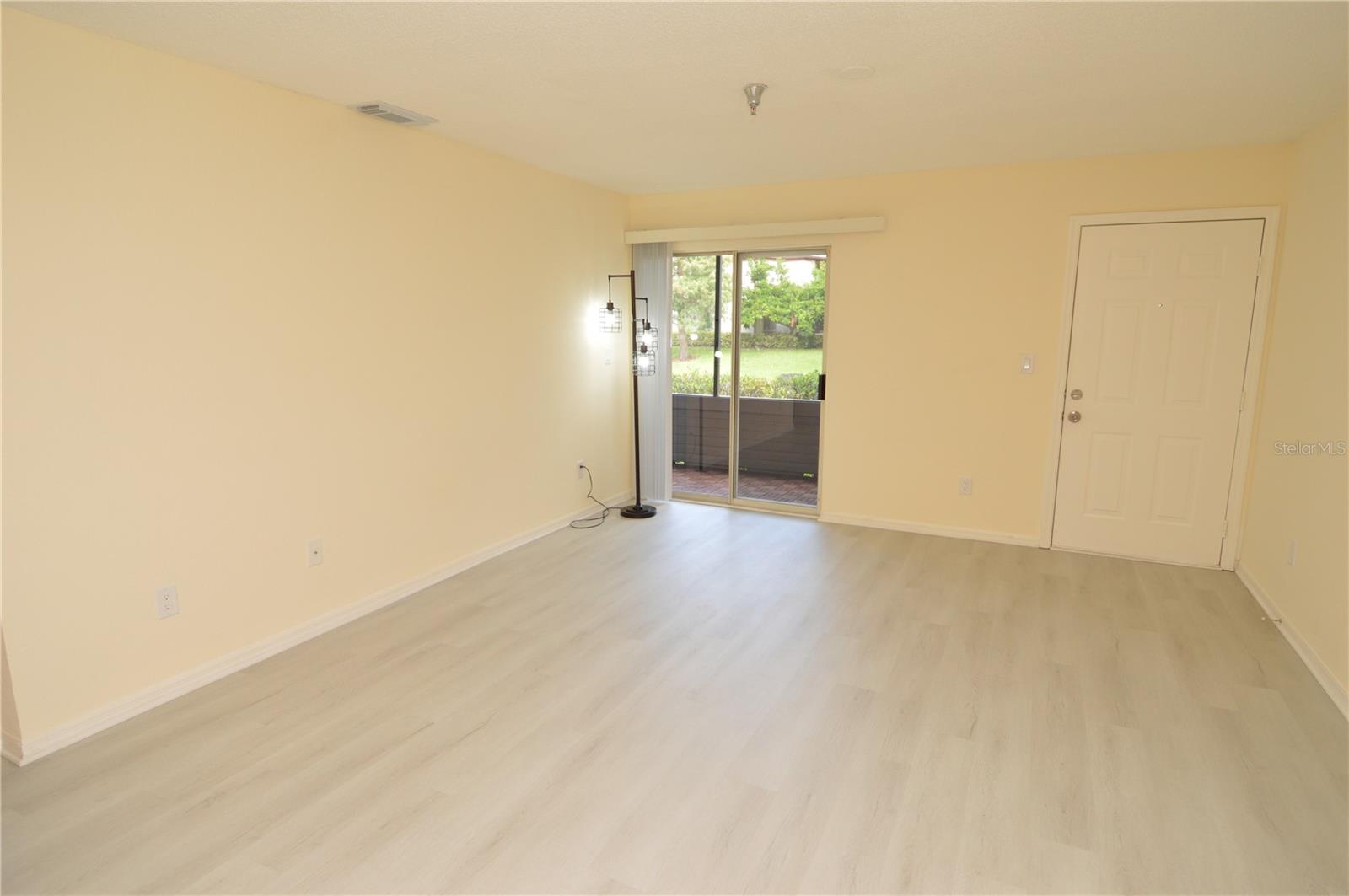 Image 23 of 95 For 10263 Gandy Boulevard N 607