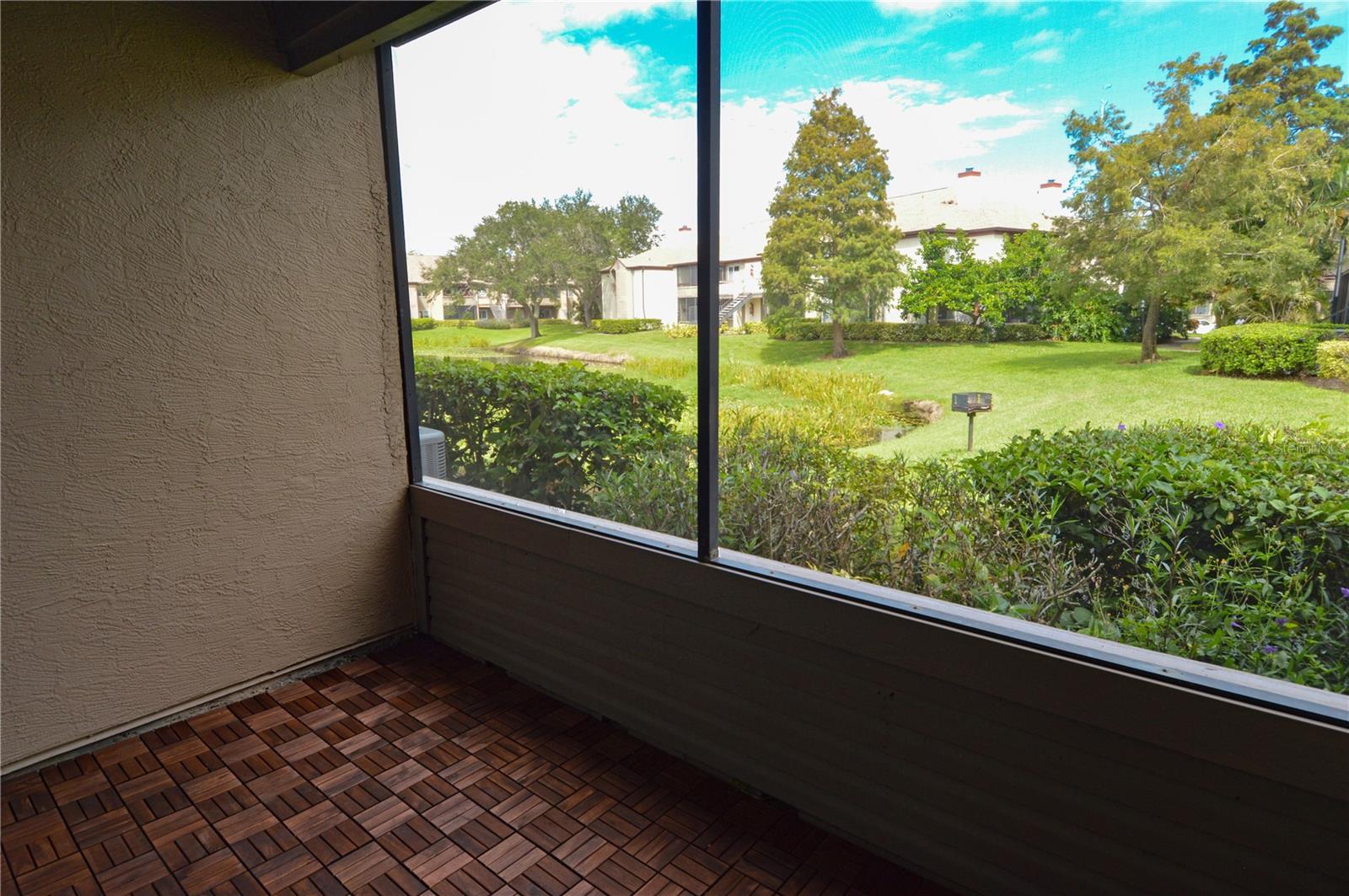 Image 44 of 95 For 10263 Gandy Boulevard N 607