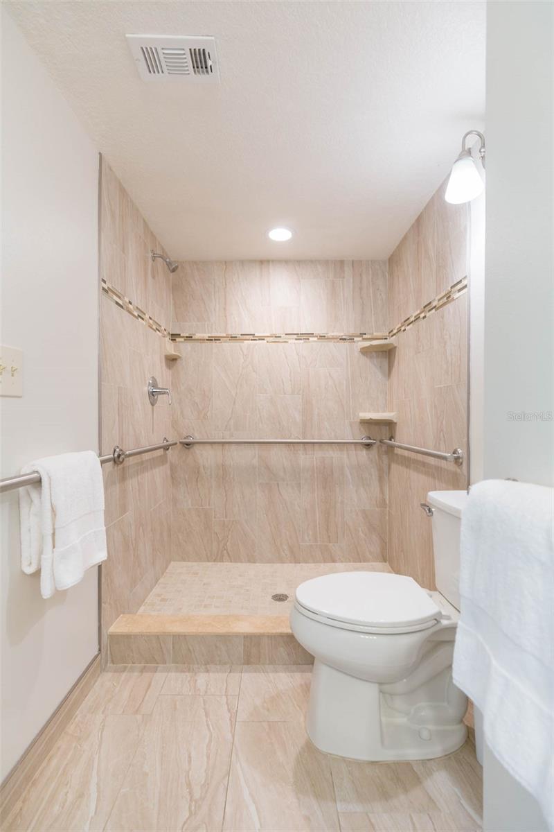 Image 11 of 21 For 14130 Rosemary Lane 5108