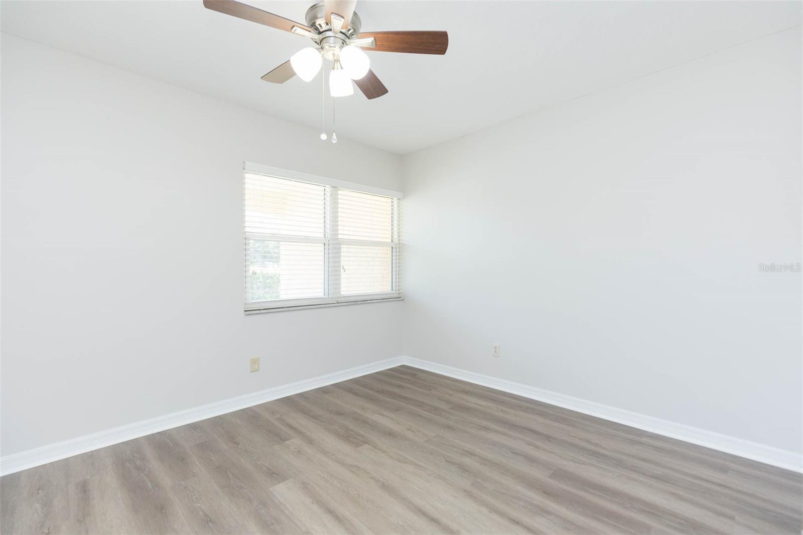 Image 13 of 21 For 14130 Rosemary Lane 5108