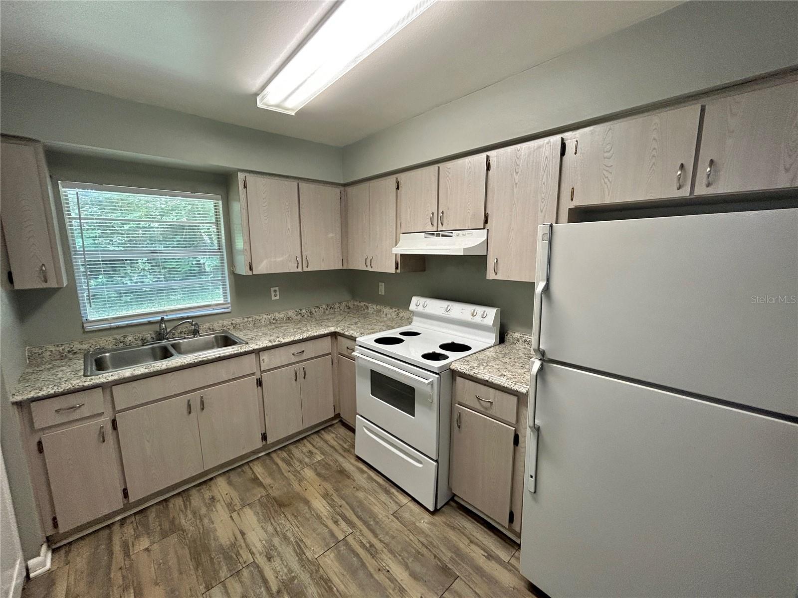 Image 10 of 26 For 2507 Lenna Avenue