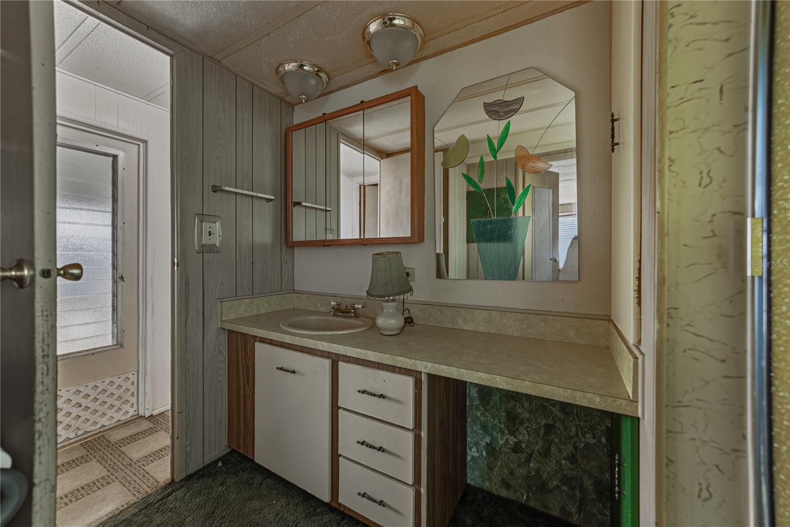 Image 18 of 37 For 38452 Beniger Drive