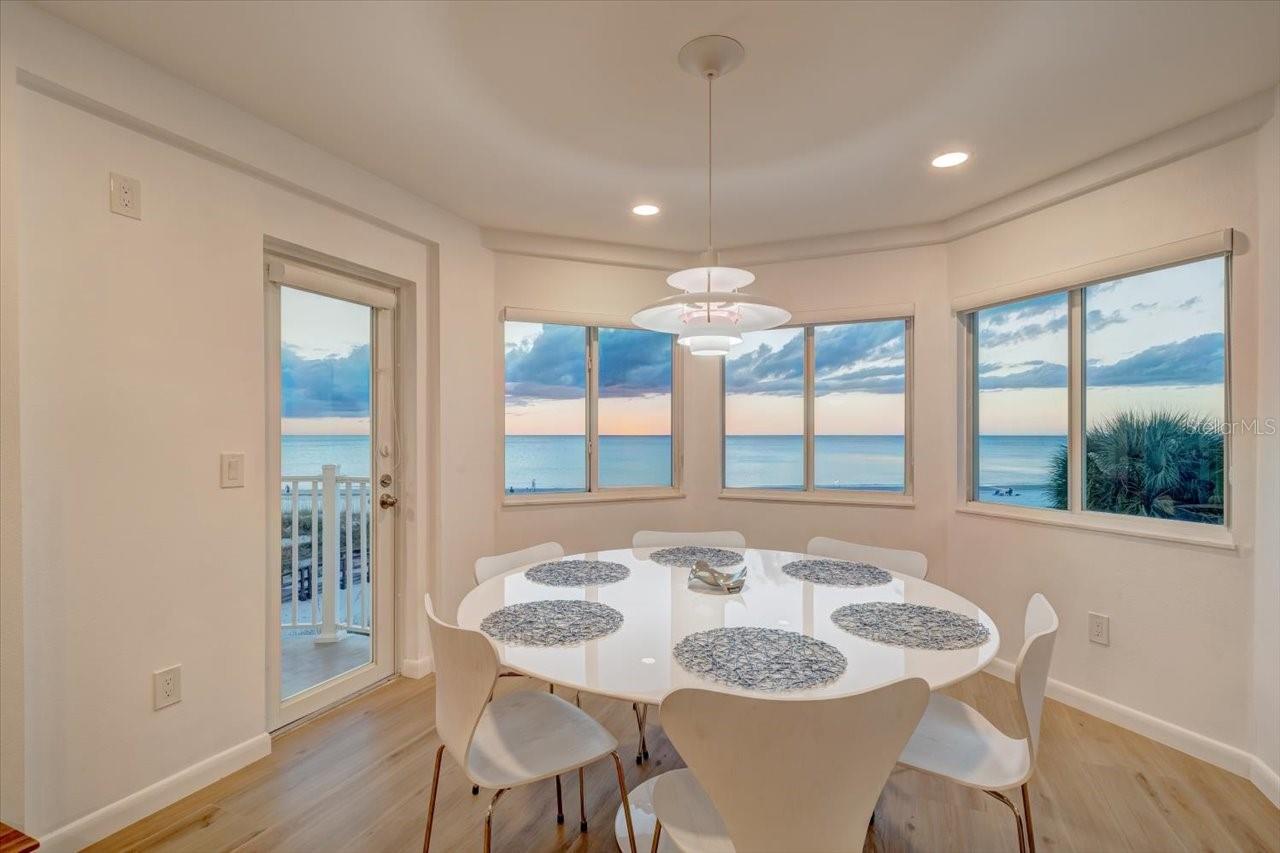 Image 11 of 44 For 17852 Lee Avenue