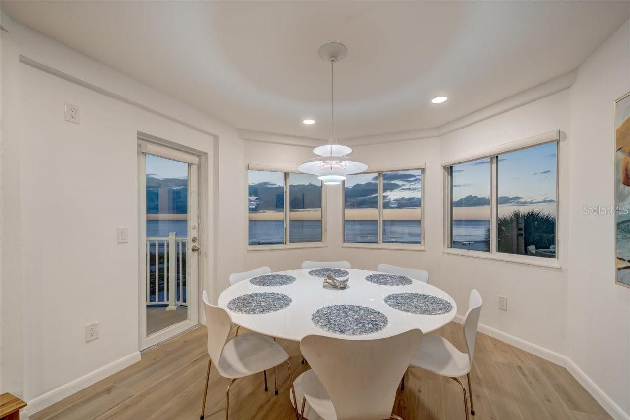 Image 12 of 44 For 17852 Lee Avenue