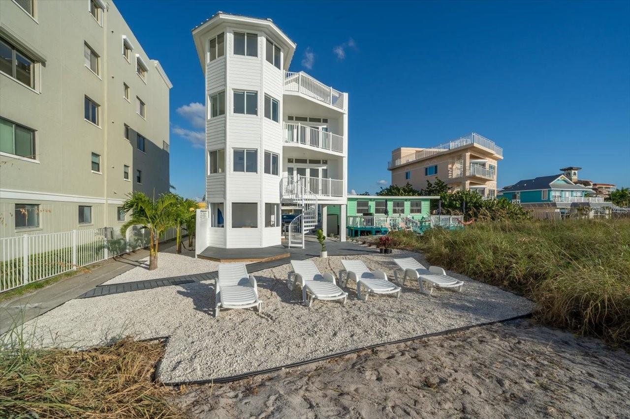 Image 26 of 44 For 17852 Lee Avenue