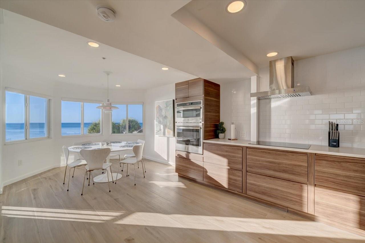 Image 36 of 44 For 17852 Lee Avenue