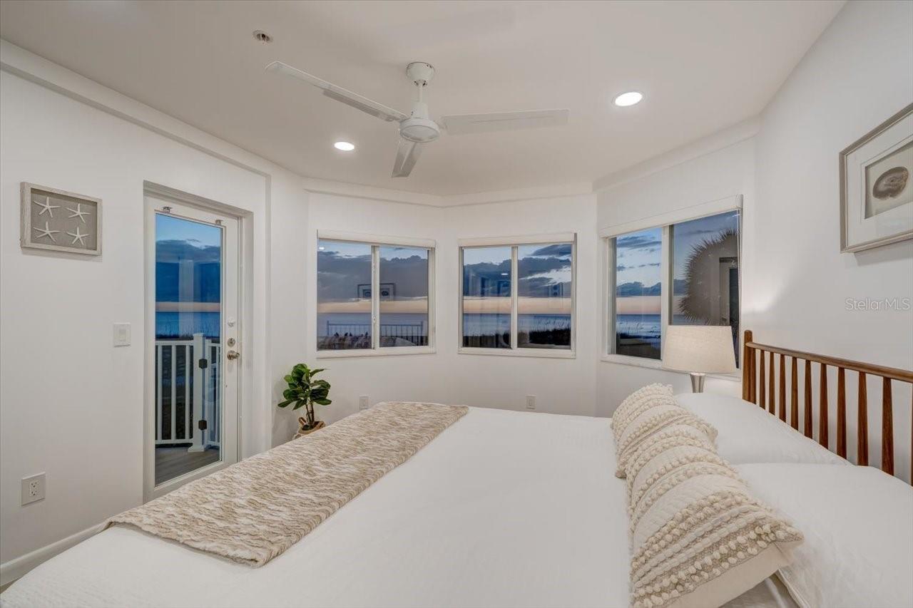 Image 9 of 44 For 17852 Lee Avenue