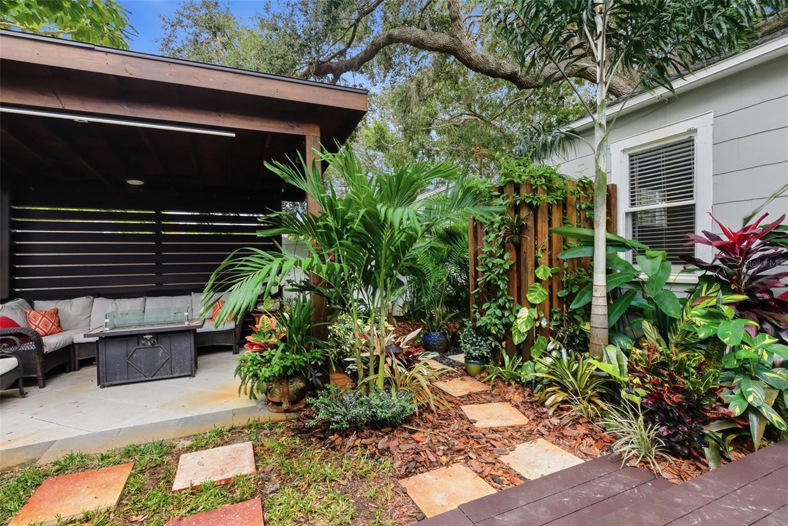 Image 14 of 29 For 3645 Dartmouth Avenue N