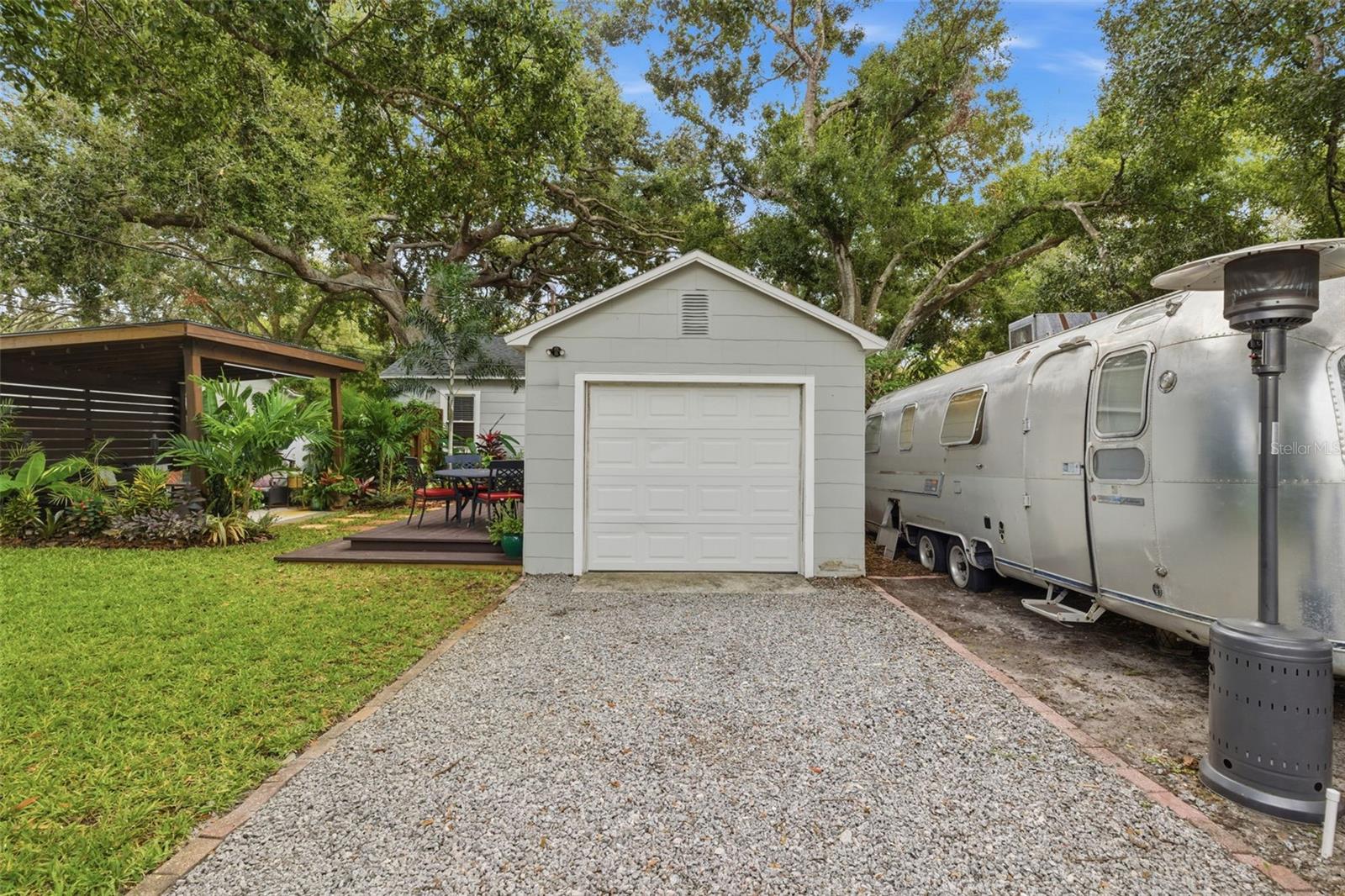 Image 17 of 29 For 3645 Dartmouth Avenue N