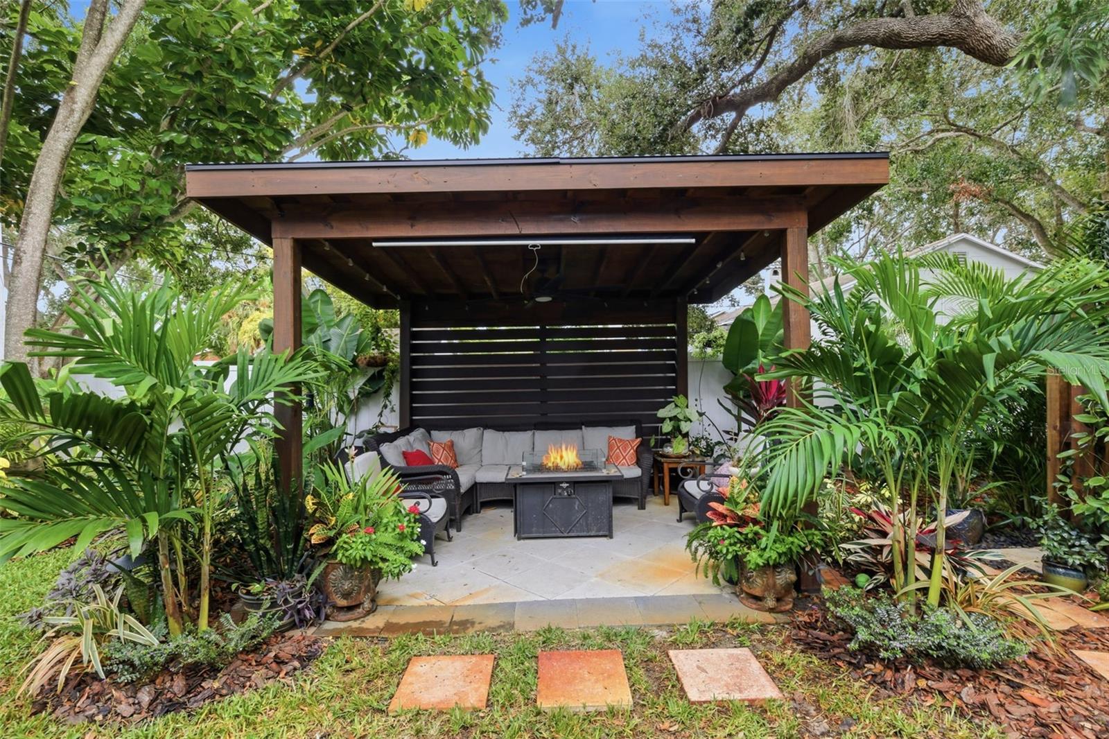 Image 22 of 29 For 3645 Dartmouth Avenue N