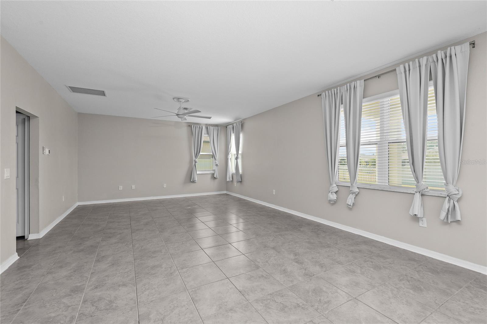 Image 18 of 40 For 18576 Obregan Drive