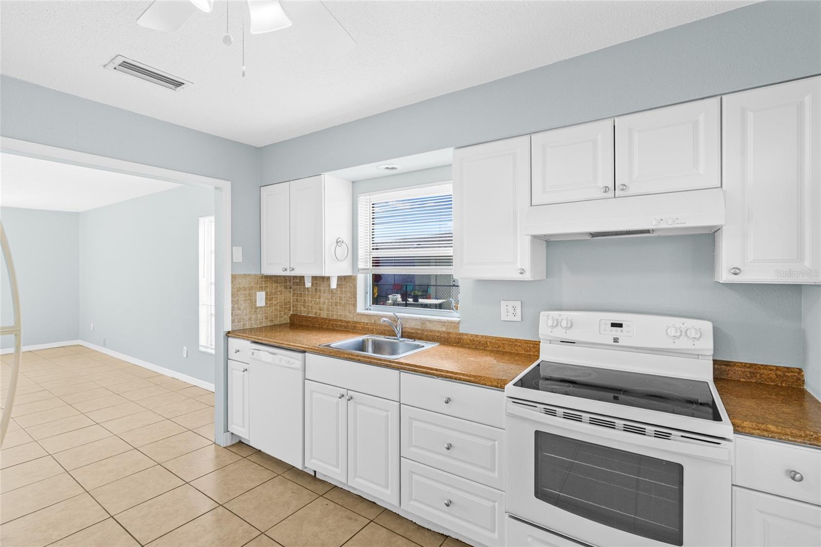 Image 10 of 25 For 6014 Deming Avenue