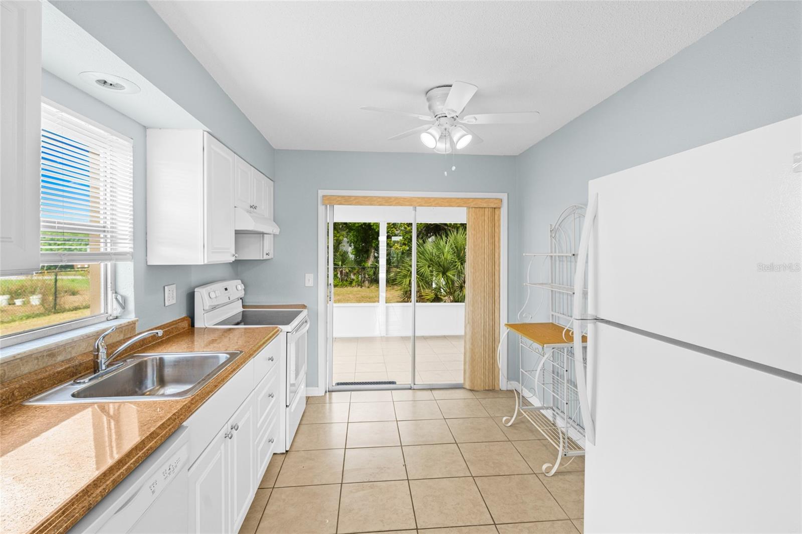 Image 11 of 25 For 6014 Deming Avenue