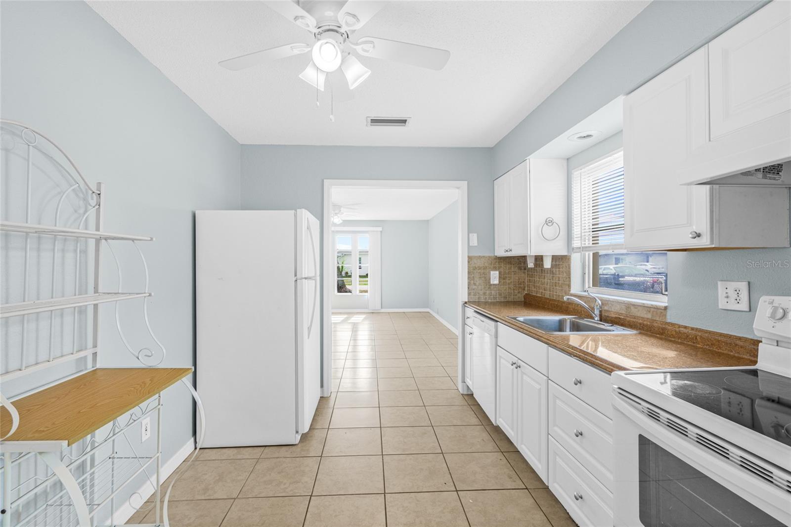 Image 12 of 25 For 6014 Deming Avenue