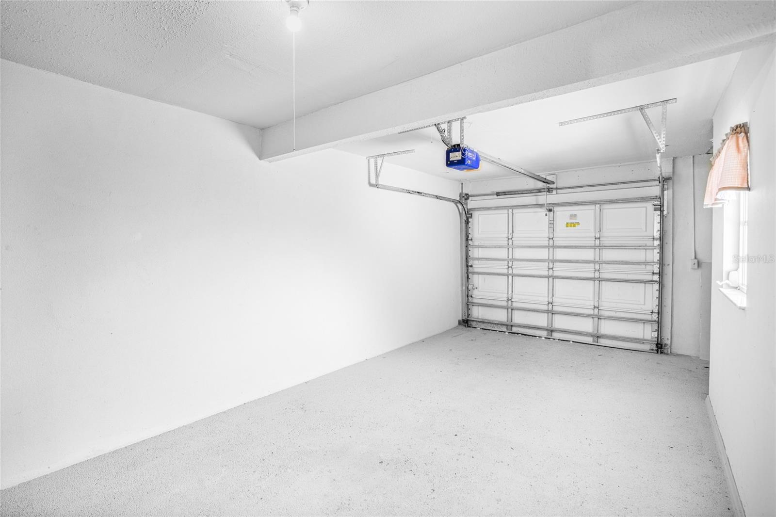 Image 18 of 25 For 6014 Deming Avenue