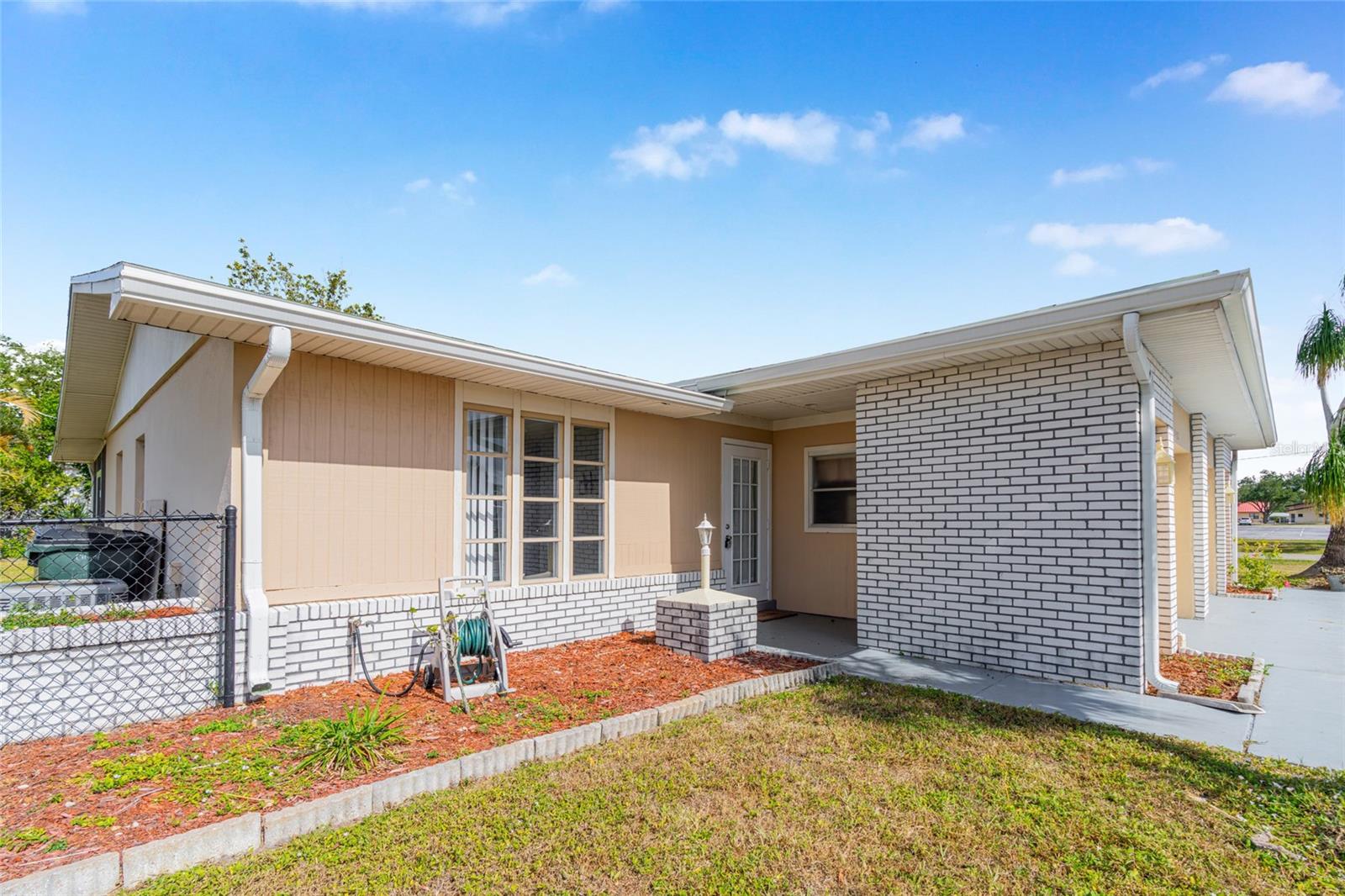 Image 5 of 25 For 6014 Deming Avenue