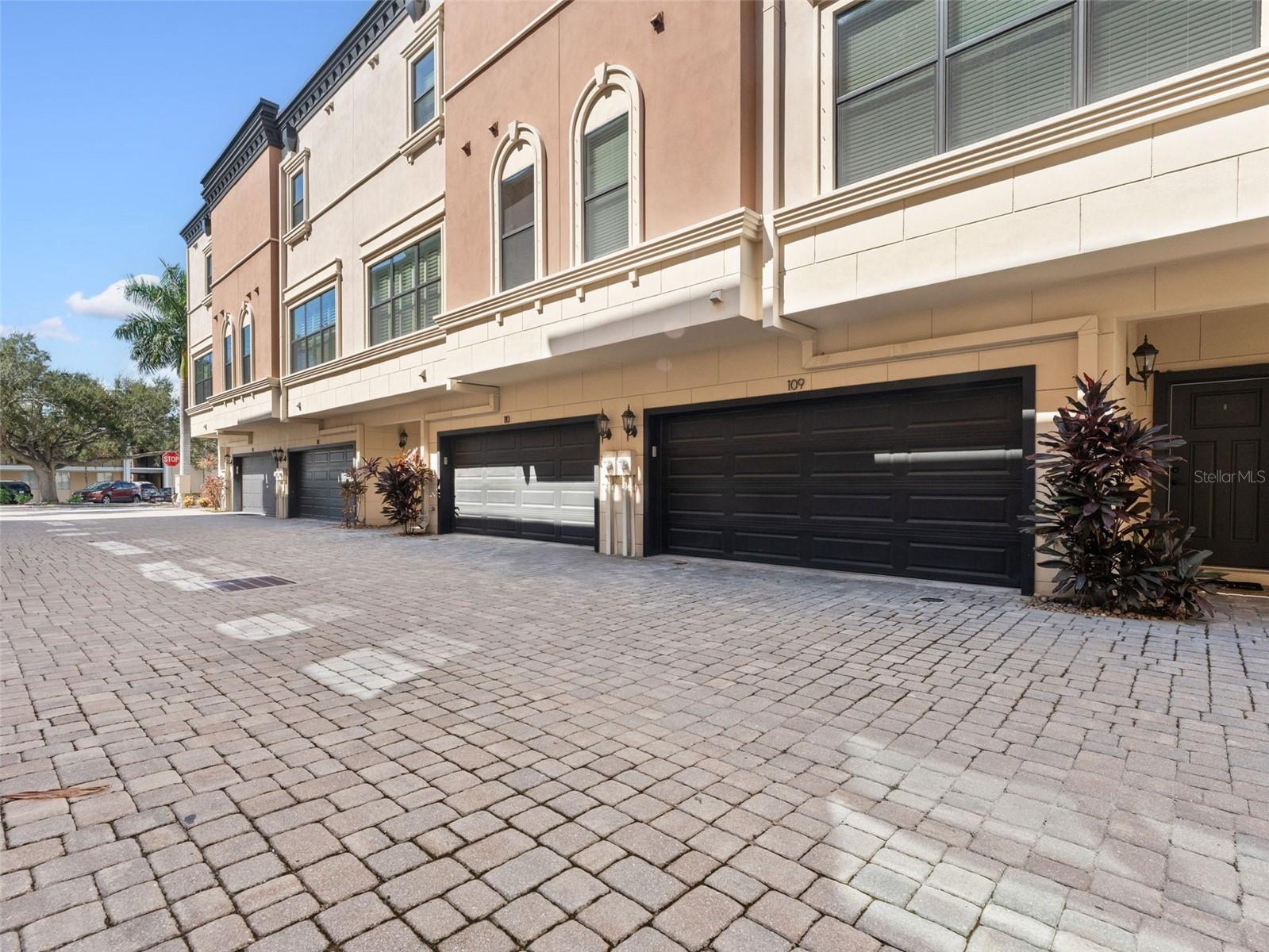 Image 17 of 20 For 3421 Horatio Street 109