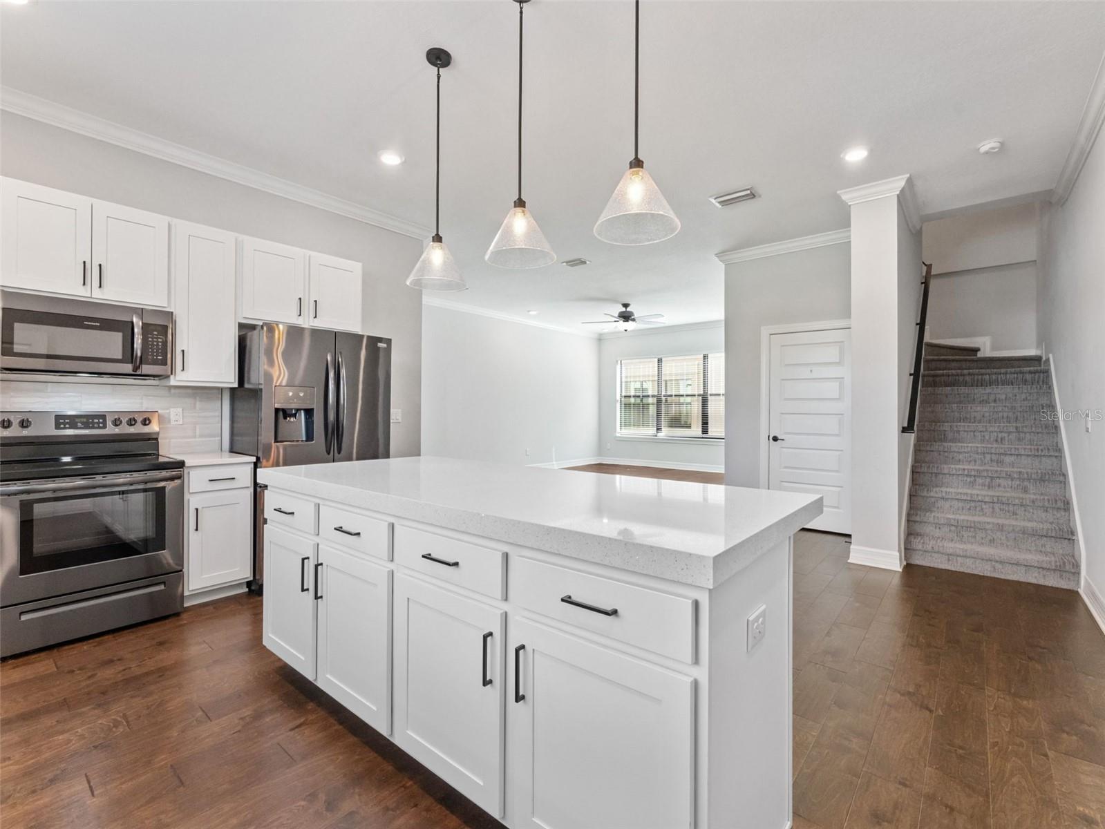 Image 7 of 20 For 3421 Horatio Street 109