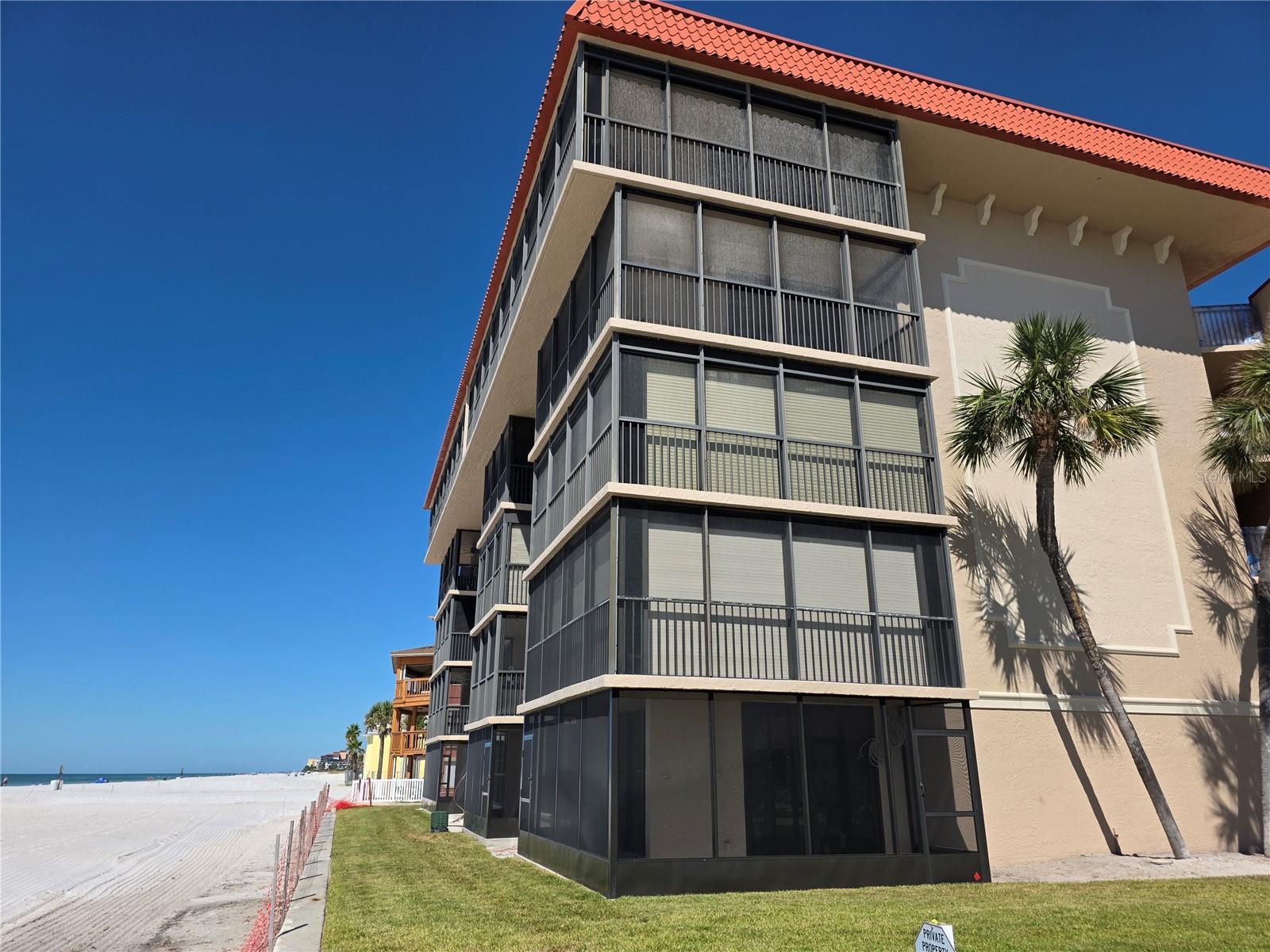 Image 11 of 34 For 17580 Gulf Boulevard 311