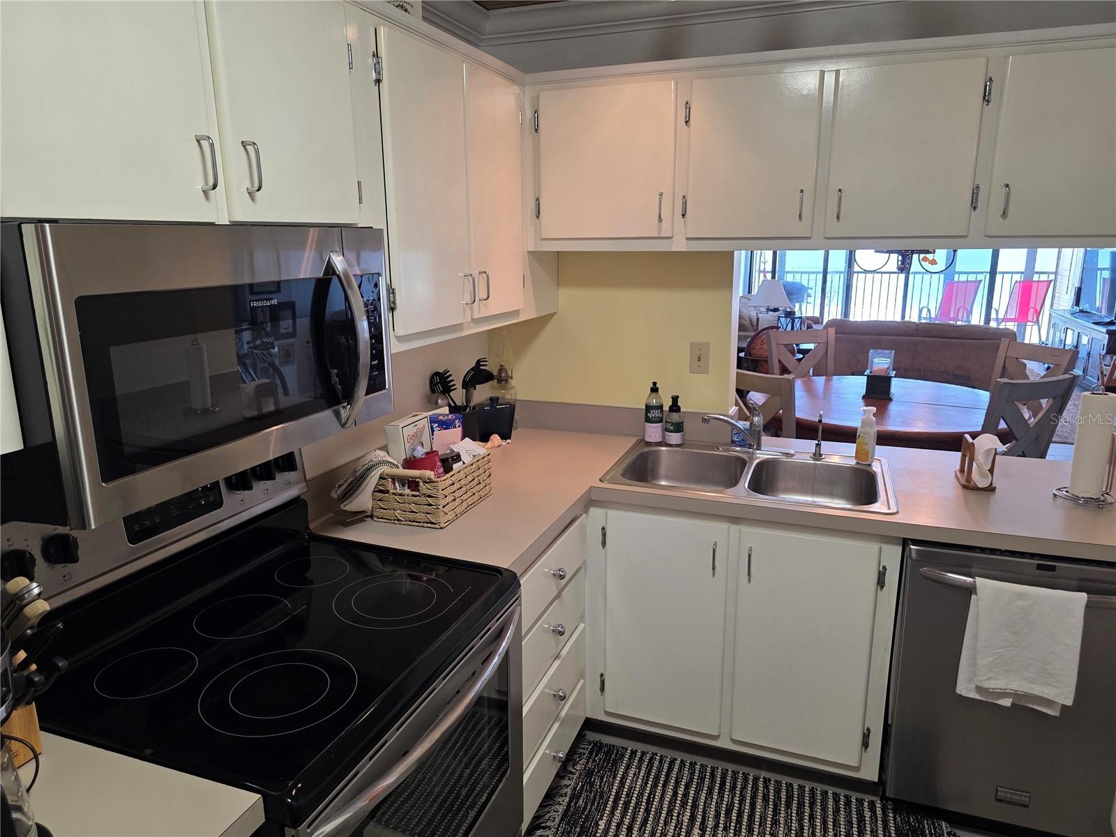 Image 27 of 34 For 17580 Gulf Boulevard 311