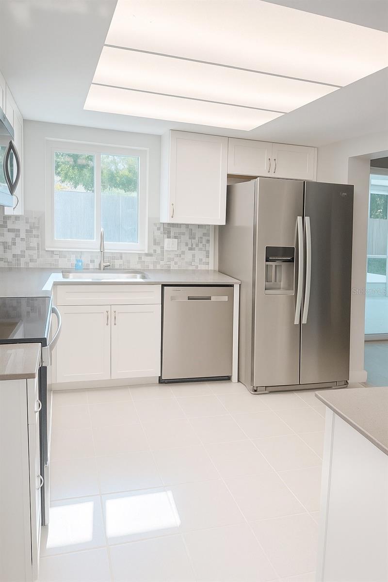 Image 4 of 12 For 4201 14th Way Ne