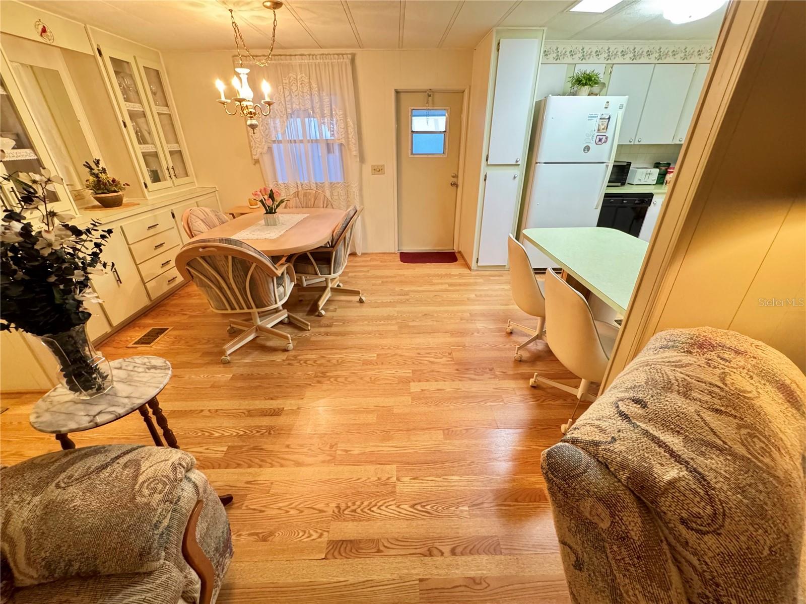 Image 10 of 26 For 6734 Kensington Drive Ne