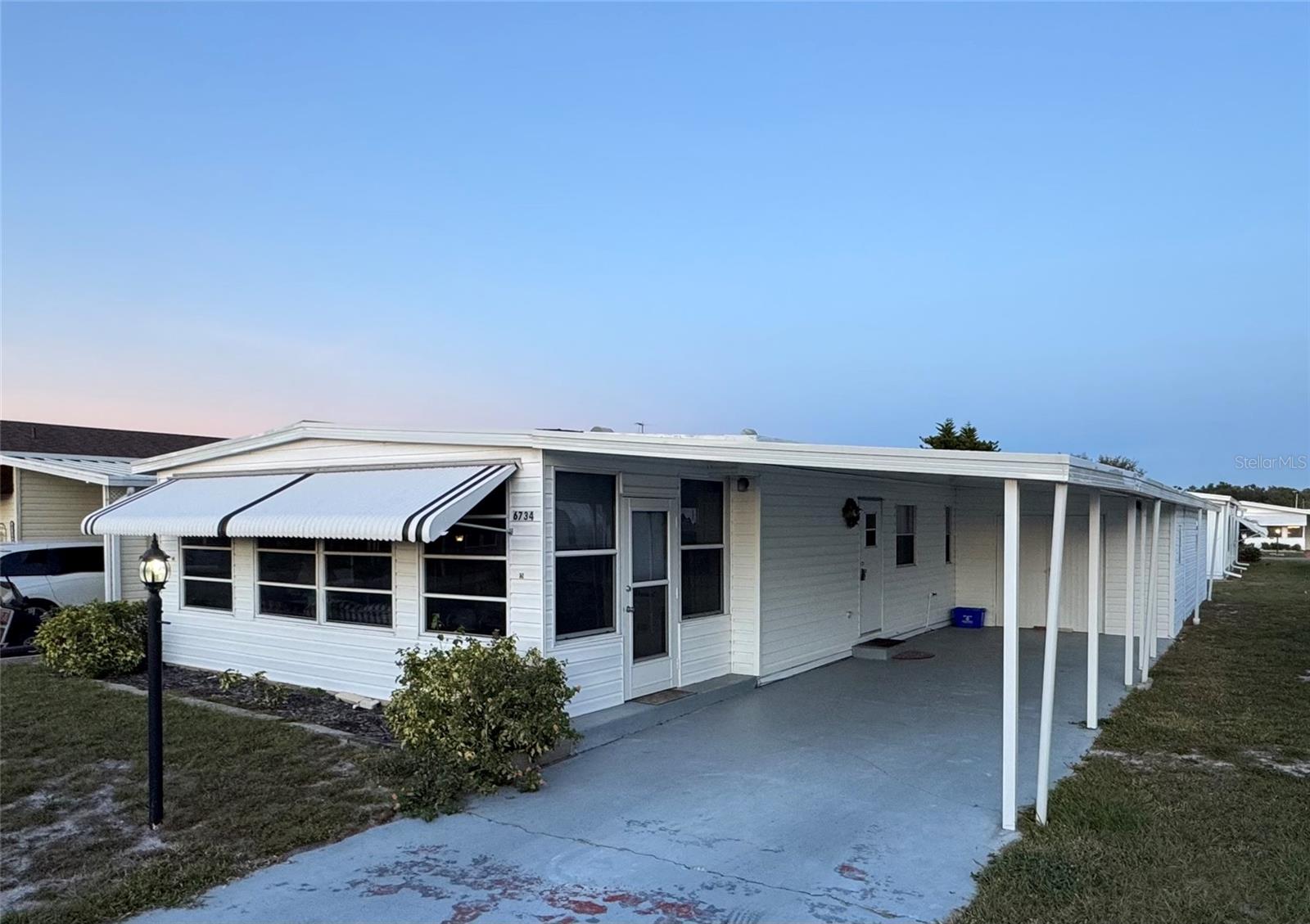 Image 2 of 26 For 6734 Kensington Drive Ne