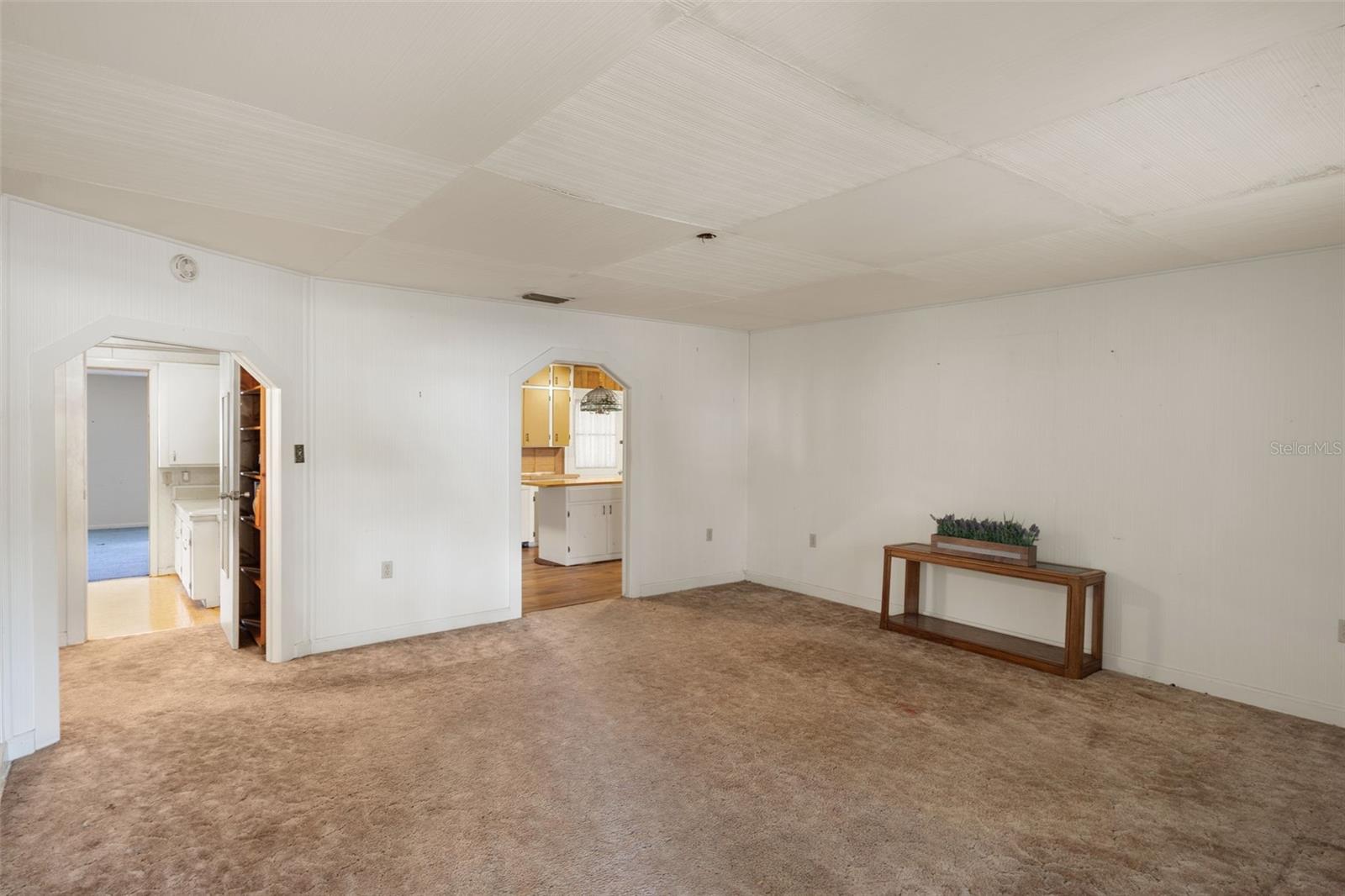 Image 14 of 40 For 524 East Avenue