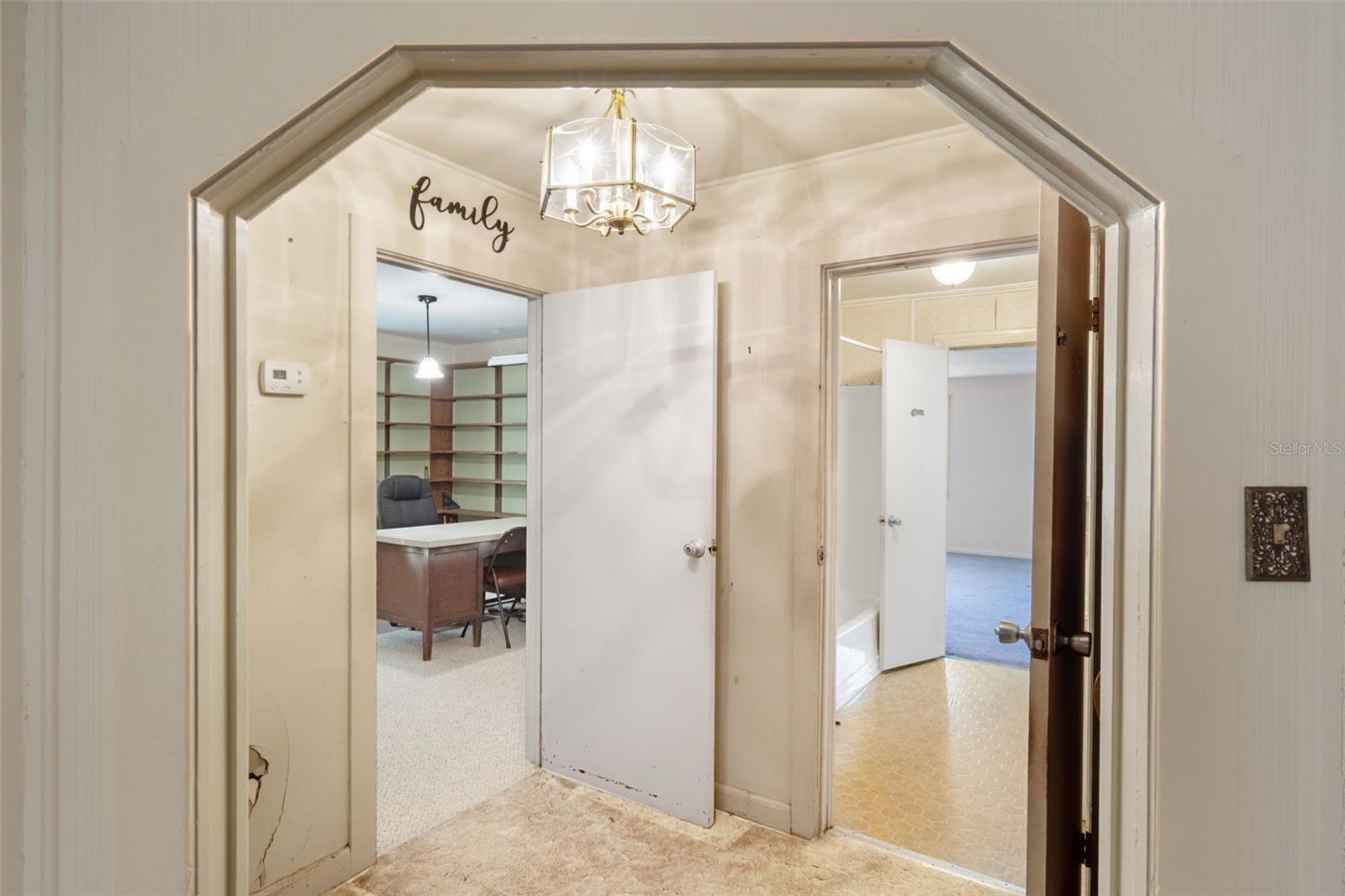 Image 18 of 40 For 524 East Avenue