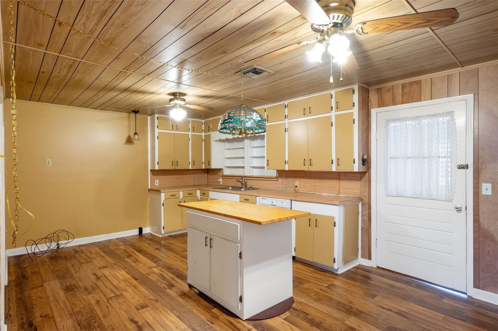 Image 20 of 40 For 524 East Avenue