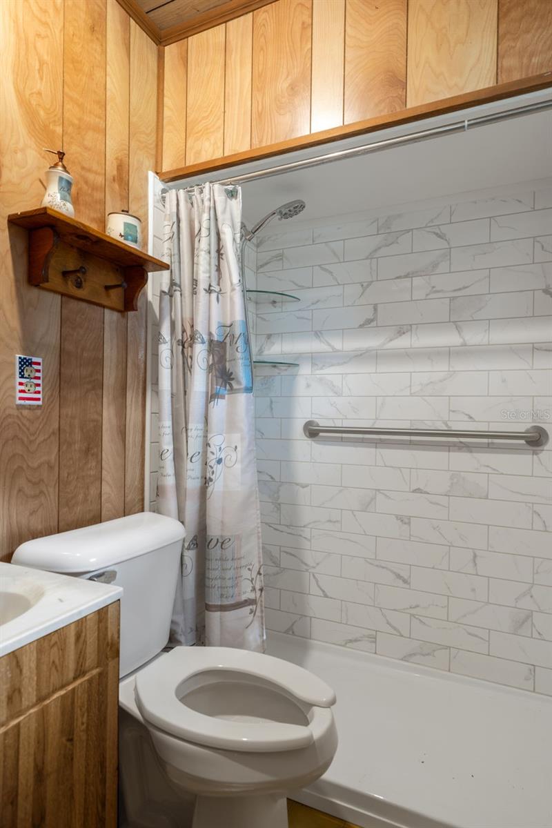 Image 30 of 40 For 524 East Avenue