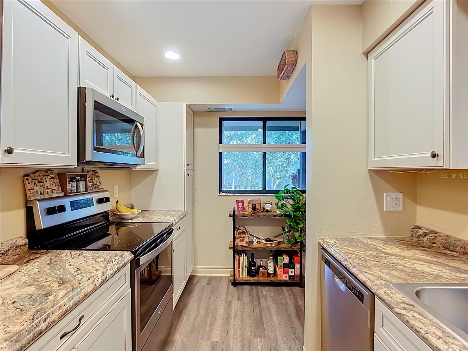 Image 7 of 21 For 1703 Pelican Cove Road 455