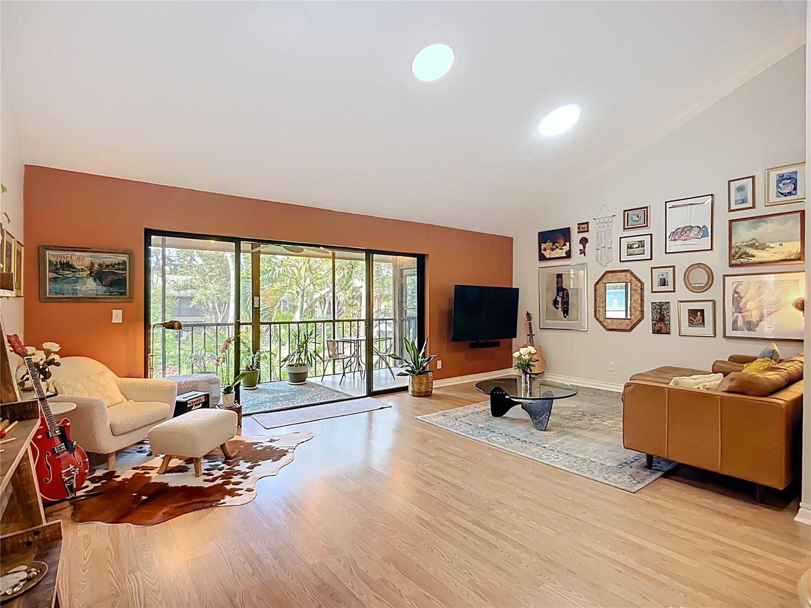 Image 8 of 21 For 1703 Pelican Cove Road 455