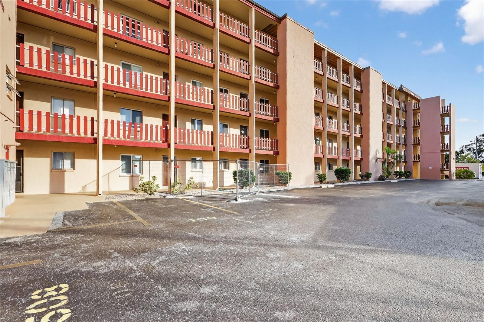 Image 39 of 40 For 4149 Lake Bayshore Drive C511