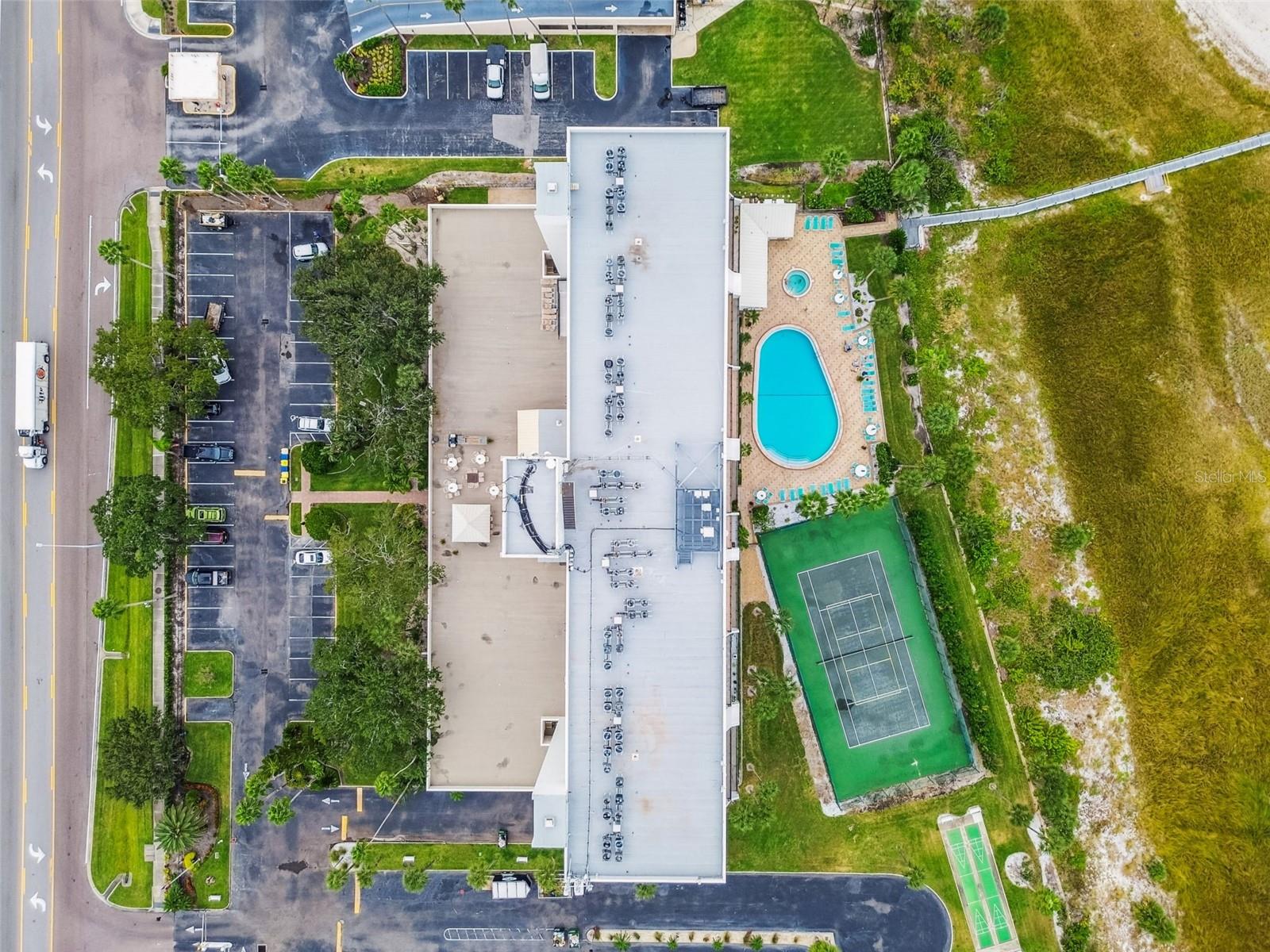 Image 40 of 48 For 1250 Gulf Boulevard 603