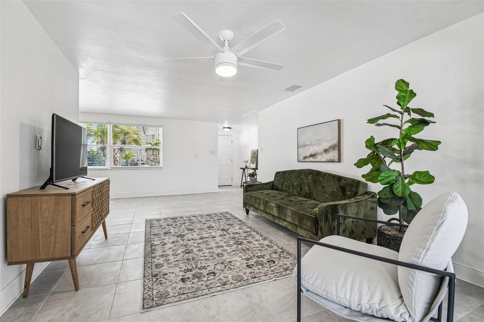 Listing photo id 17 for 13711 Allyn Drive