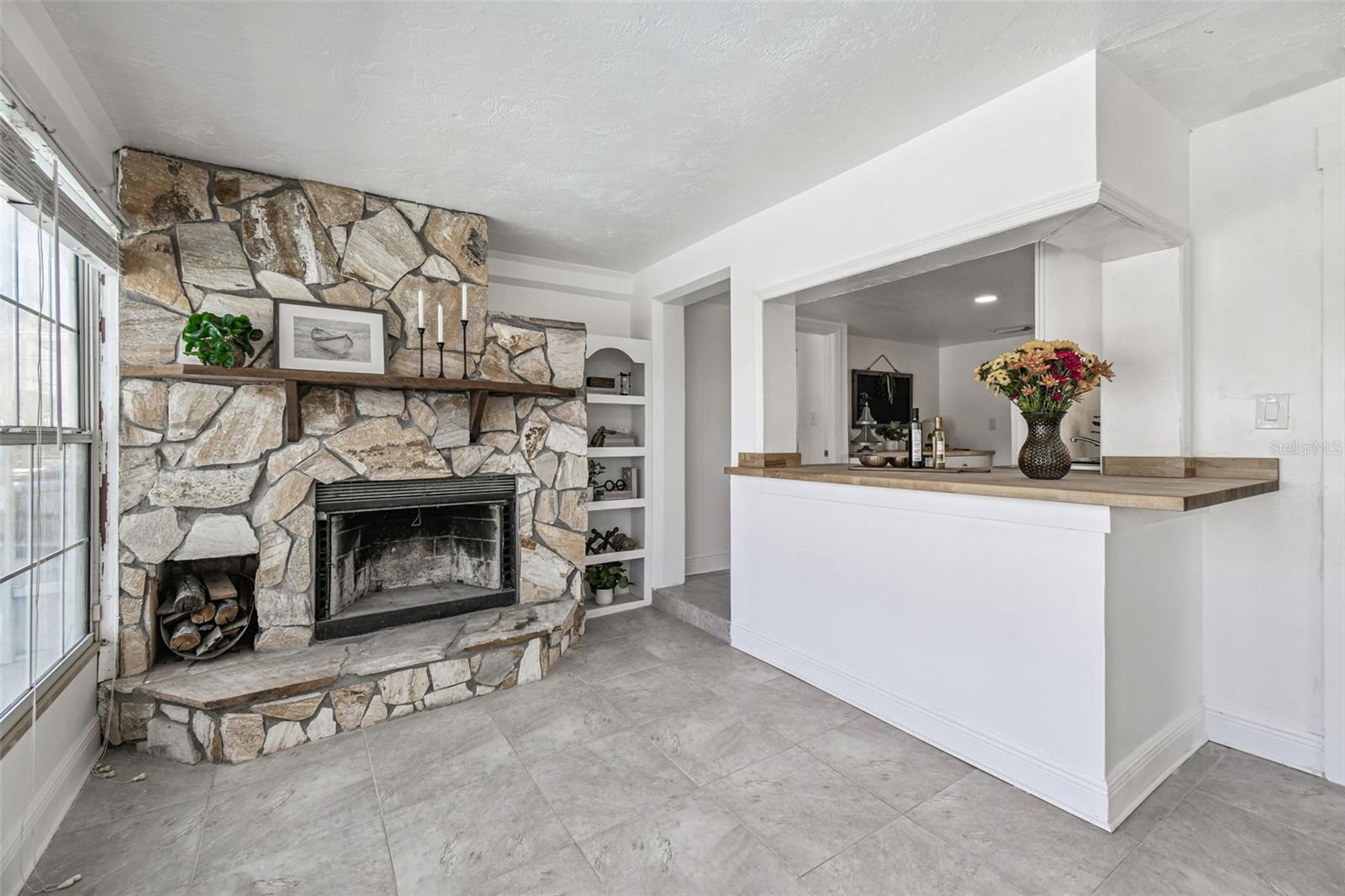 Listing photo id 22 for 13711 Allyn Drive