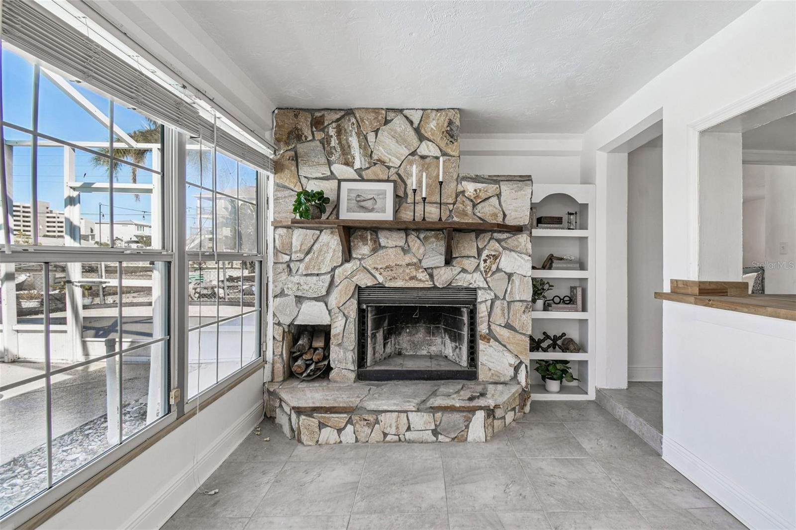 Listing photo id 23 for 13711 Allyn Drive