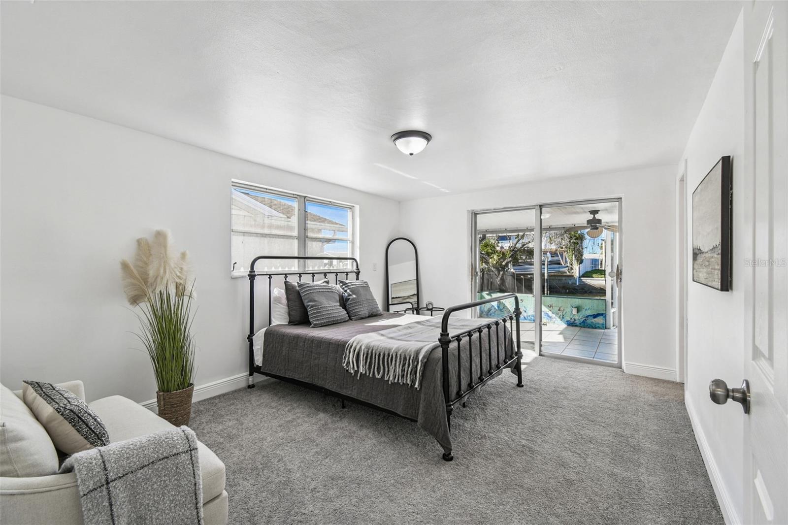 Listing photo id 37 for 13711 Allyn Drive