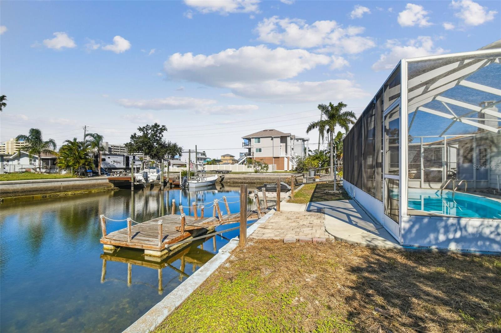 Listing photo id 60 for 13711 Allyn Drive