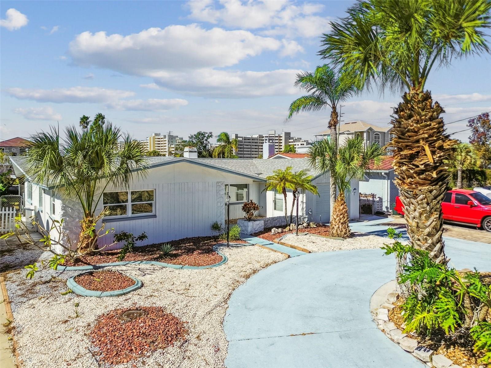 Listing photo id 61 for 13711 Allyn Drive