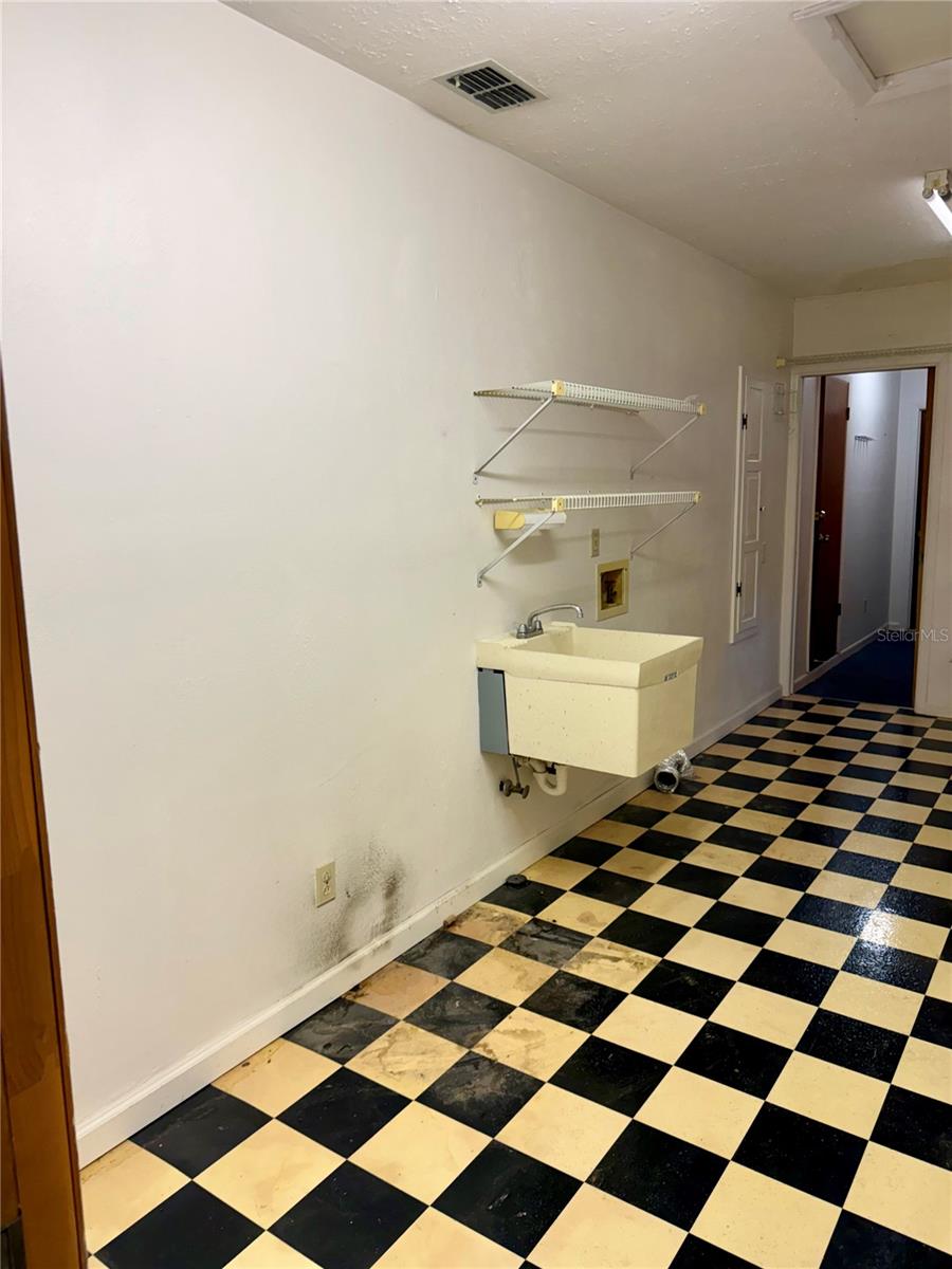 Image 27 of 57 For 5544 Fairway Drive